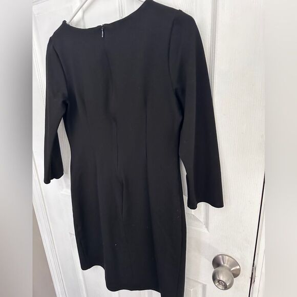 Jude Connally Sabine Jude Cloth Stretch Knit
Jewel Neck 3/4 Sleeve Shift Dress - Picture 8 of 9